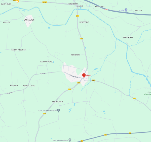 La mairie se situe en centre bourg, dans la continuité de la Rue de l'école